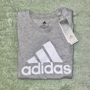 ⭐️NEW⭐️NWT ADIDAS Tee